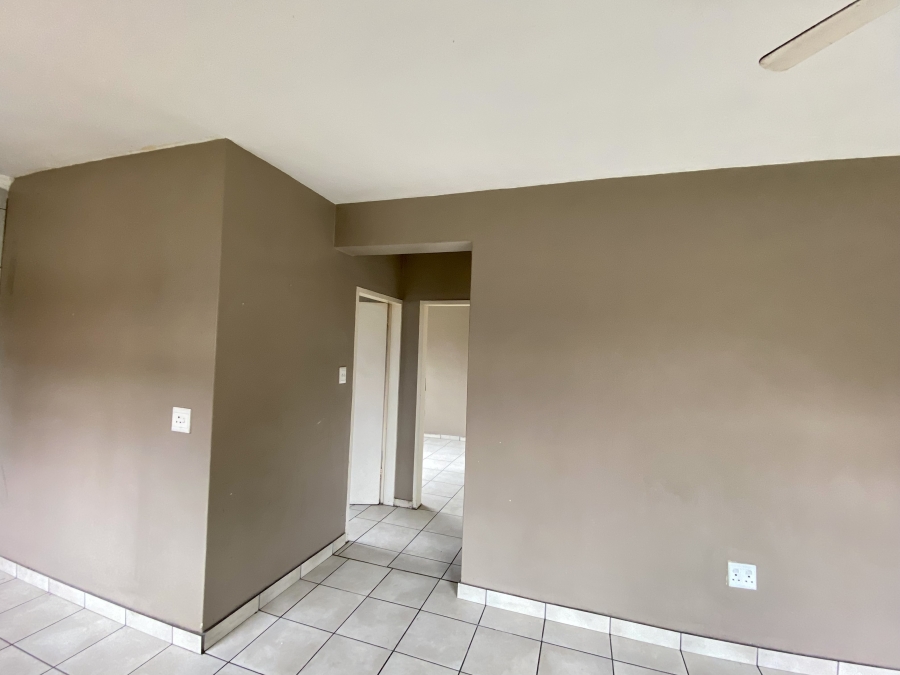 2 Bedroom Property for Sale in Lower Bo-dorp North West